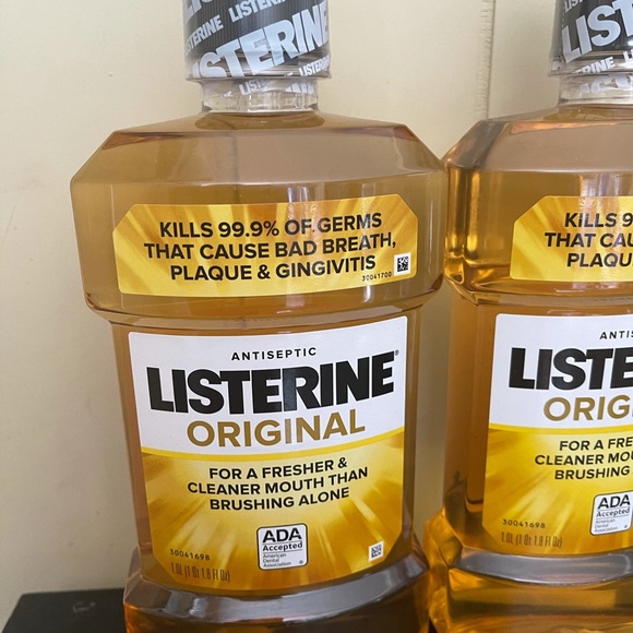 LISTERINE Bath & Body 2 Listerine Ultra Clean Fresh Citrus Orange Mouthwash L Exp 042024